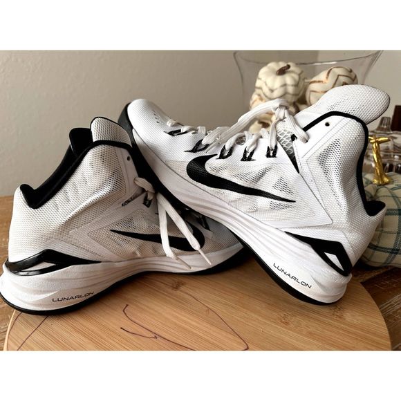 Nike Hyperdunk Basketball Shoes Women Size 10/42 - Picture 10 of 10